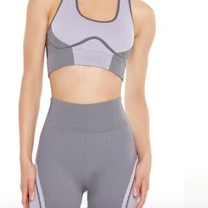 🔥 High-Performance Seamless Workout Set (Size Small) 🔥